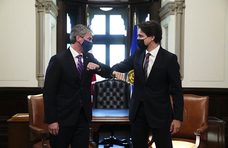 Trudeau meets with the Premier of Nova Scotia Tim Houston in his office in the West Block on Parliament Hill on Nov. 22, 2021 (Sean Kilpatrick/CP)